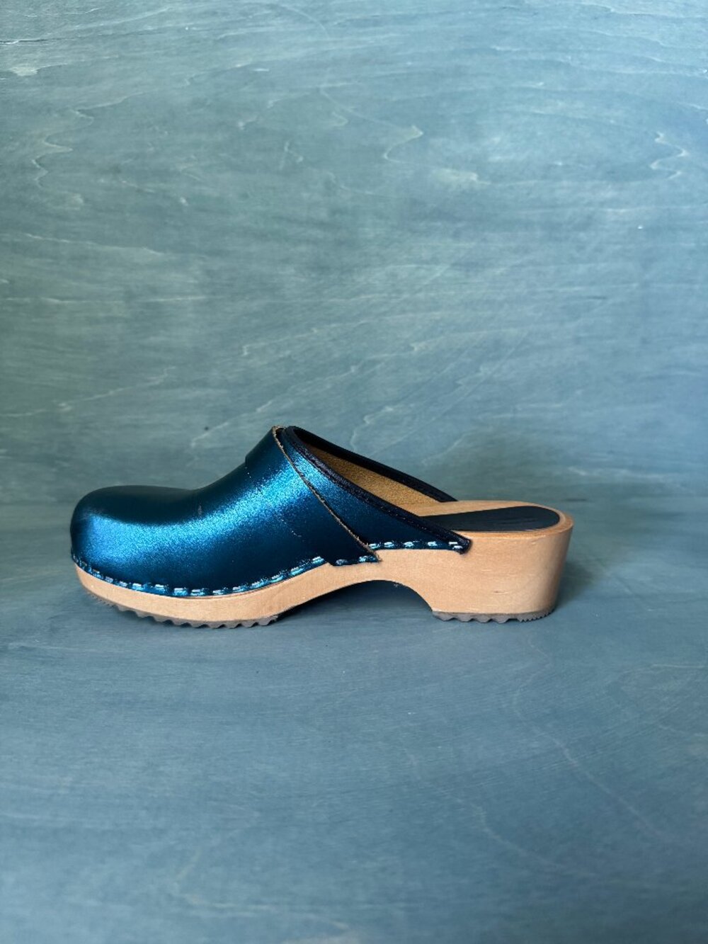 Bjork Metallic Leather Open Back Blue Clogs Handmade w Wood Soles - EU 40/ US 9 - Picture 4 of 10